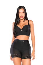 Panty ultrainvisible con encaje, triple realce en glúteos y control bajo disponible en varios tonos
