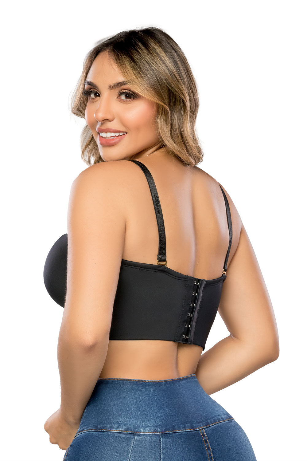 - Brasier SMI03006 strapless negro con copas completas
- Vista posterior con broche de varios niveles
- Brasier beige liso con control de espalda y banda elástica
